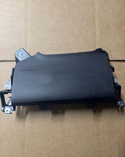 2020_2026_Toyota_Highlander_Driver_Side_Knee_Airbag